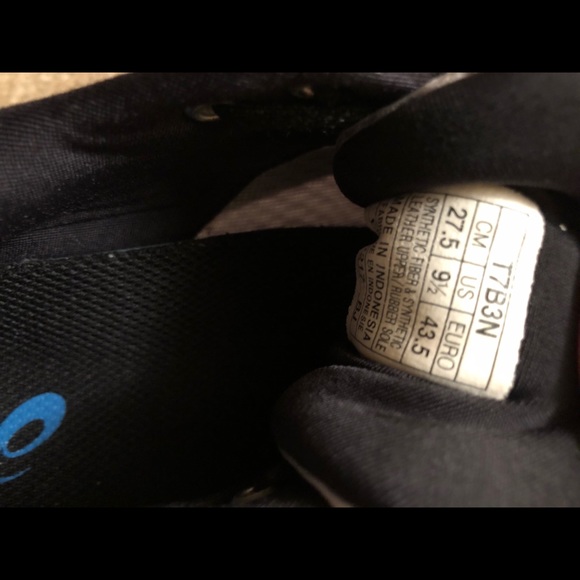 Asics Running Shoes - Picture 6 of 6